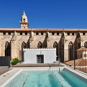 Hotel Basilica, PMI